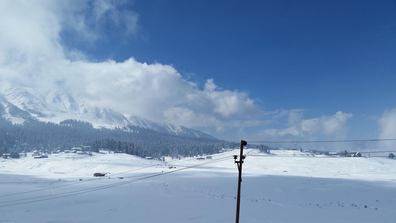 Hotel Gulmarg Inn ภายนอก รูปภาพ