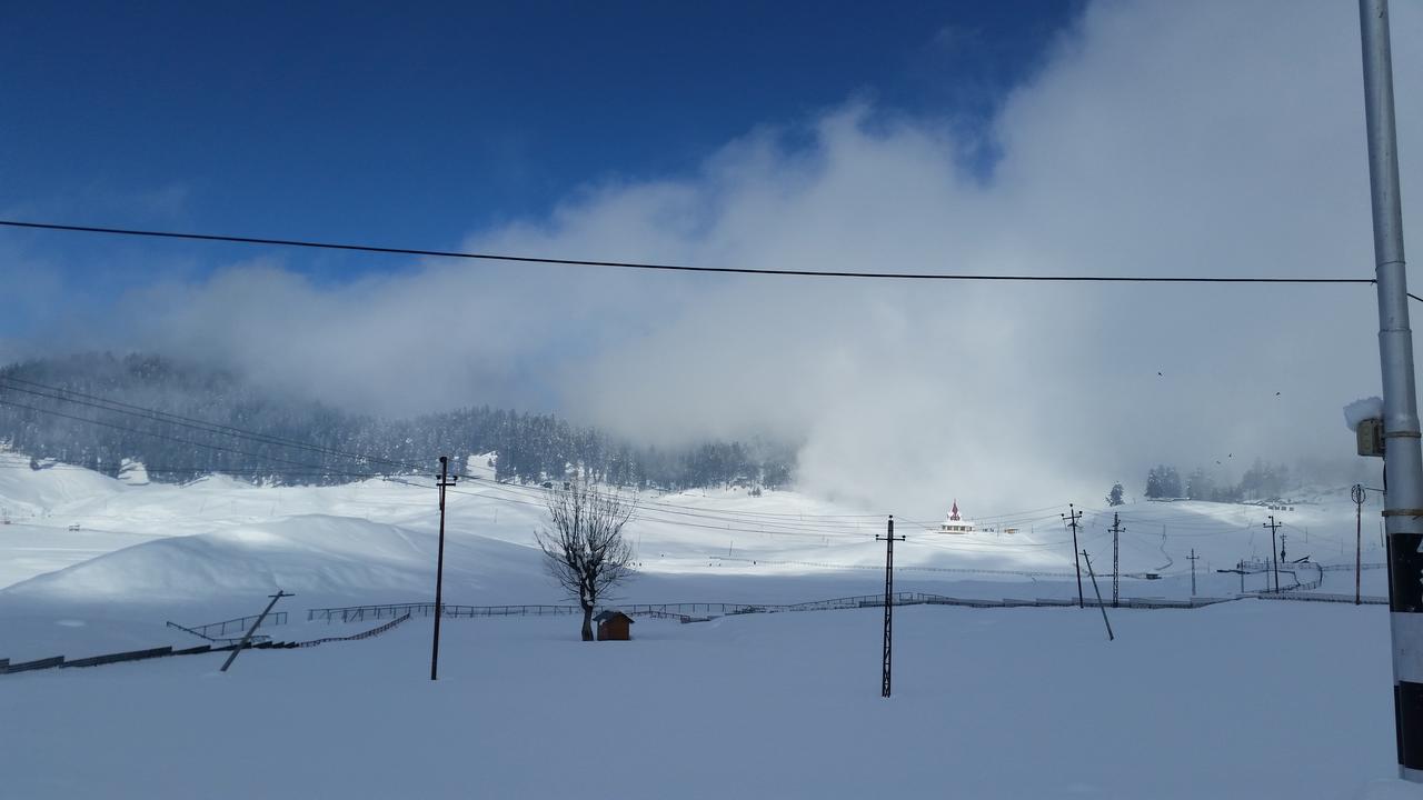 Hotel Gulmarg Inn ภายนอก รูปภาพ