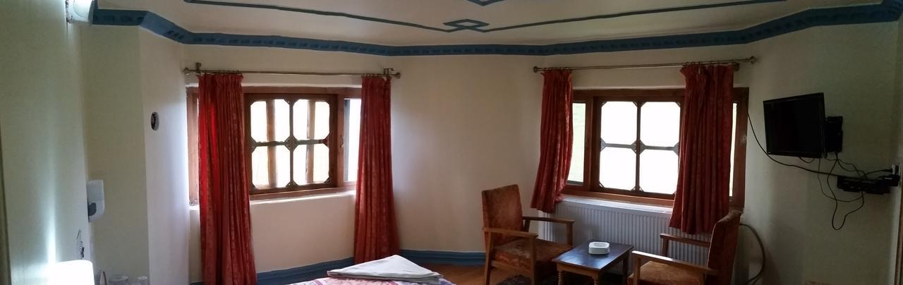 Hotel Gulmarg Inn ภายนอก รูปภาพ
